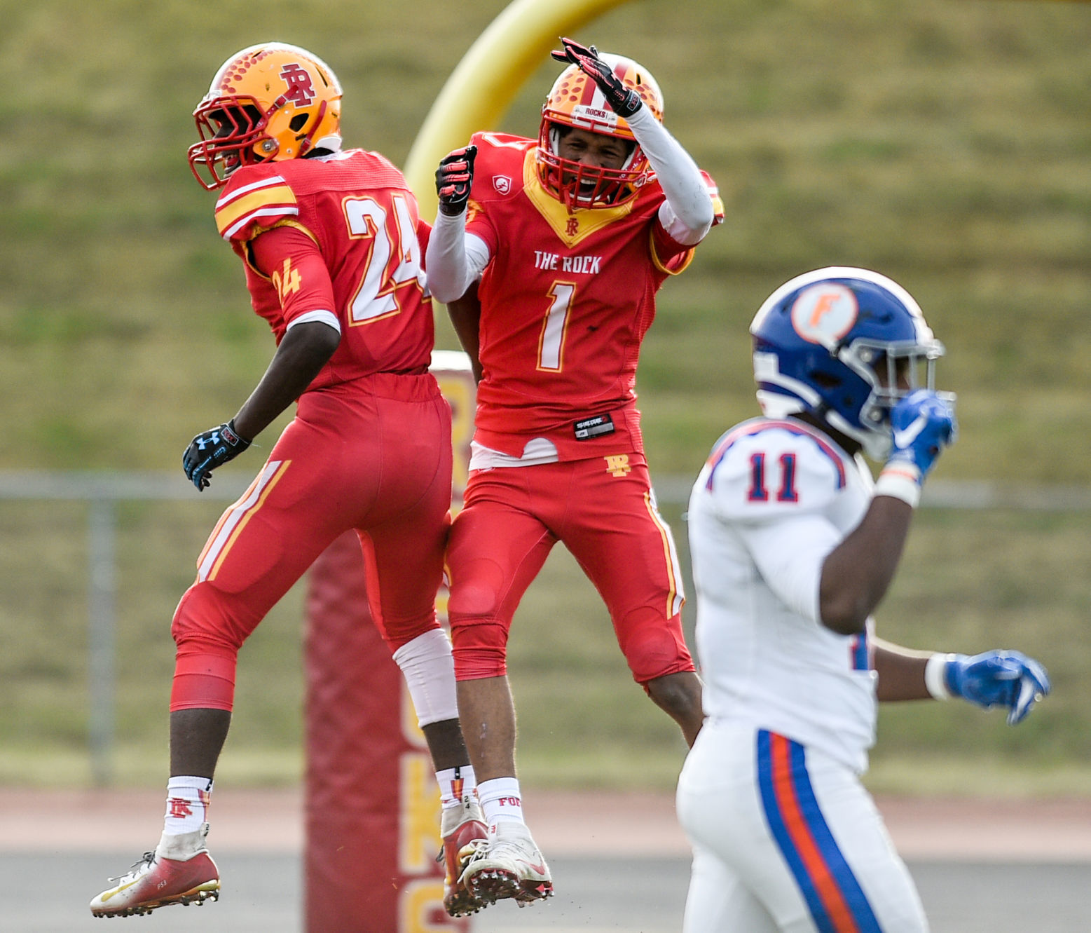 110919-mda-spt-rocky-football-045a.jpg